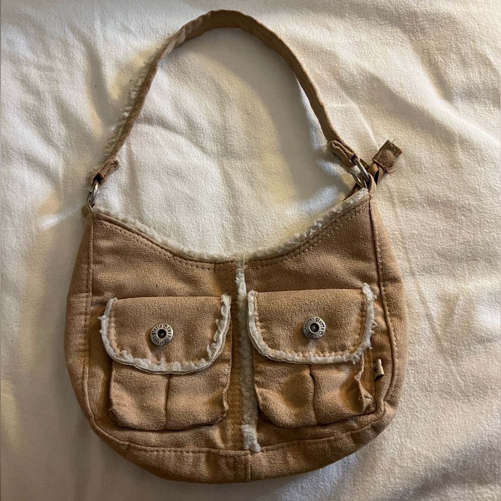 Cute little Paris Blues shoulder bag!